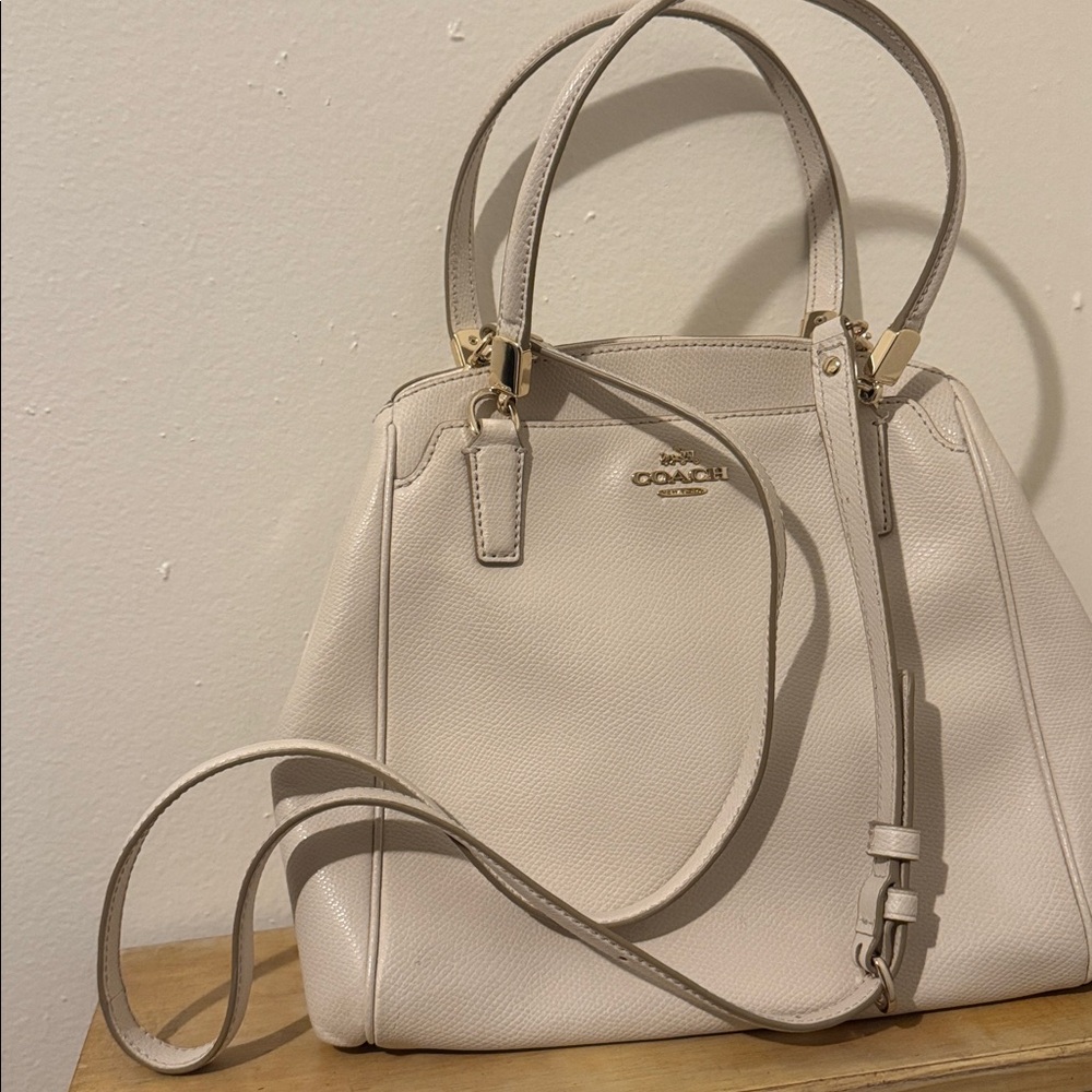 Coach Handbag - Picture 4 of 7